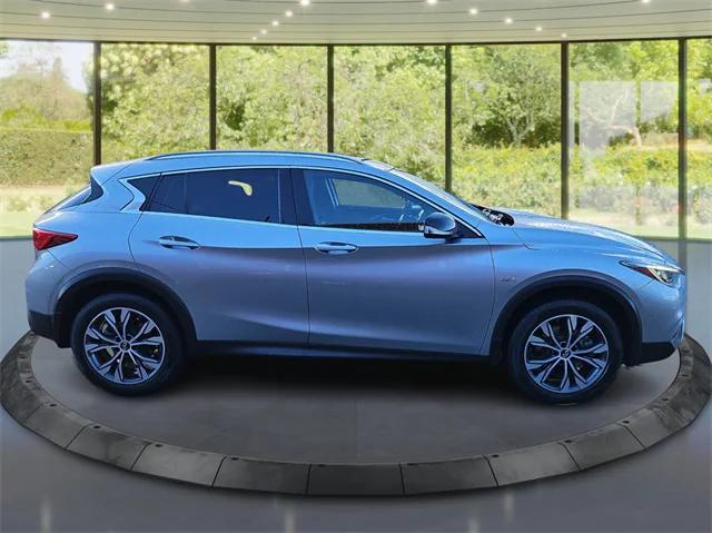 2018 INFINITI QX30 Premium 2018 INFINITI QX30 Premium