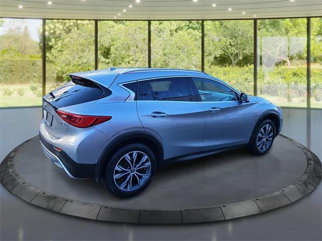2018 INFINITI QX30 Premium 2018 INFINITI QX30 Premium
