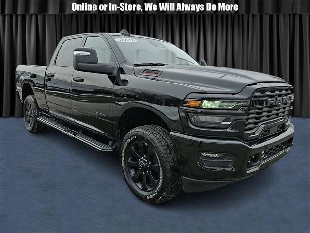 2025 RAM 2500 Big Horn Crew Cab 4x4 64 Box