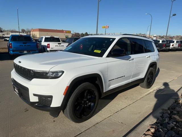 2024 Jeep Grand Cherokee L Altitude 4x4