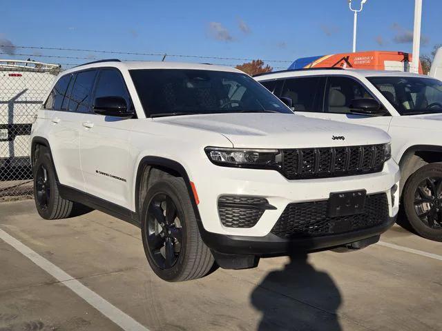 2023 Jeep Grand Cherokee Altitude 4x2