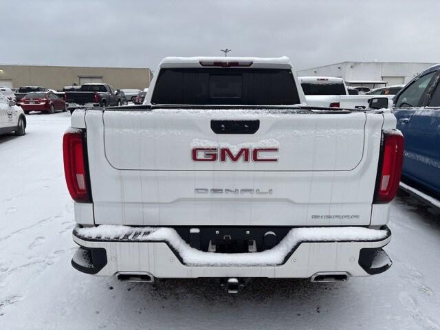 2022 GMC Sierra 1500 4WD Crew Cab Short Box Denali