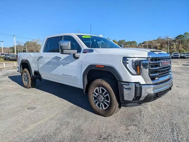 2026 GMC Sierra 2500HD Crew Cab, Standard Bed, SLT, 4WD