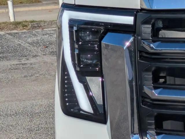 2026 GMC Sierra 2500HD Crew Cab, Standard Bed, SLT, 4WD