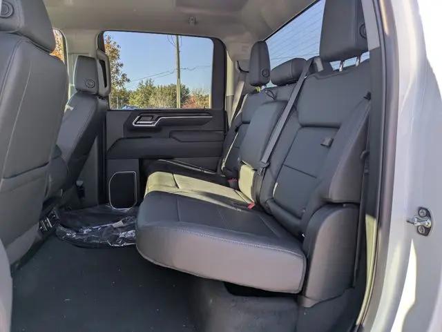 2026 GMC Sierra 2500HD Crew Cab, Standard Bed, SLT, 4WD