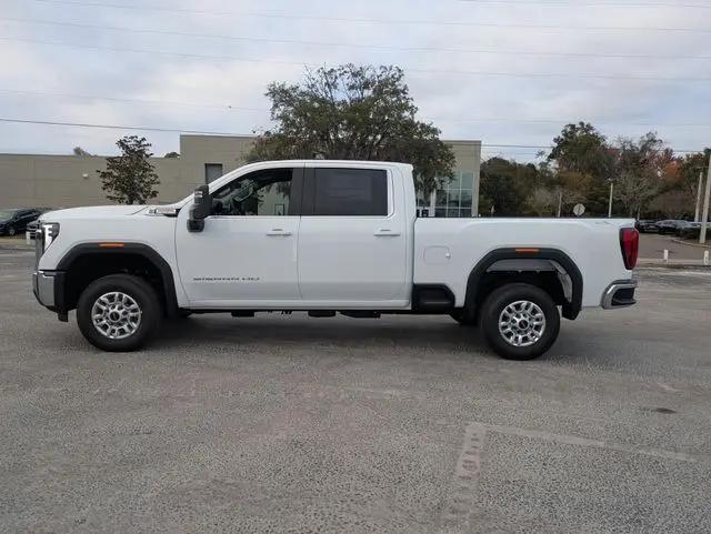 2026 GMC Sierra 2500HD Crew Cab, Standard Bed, SLE, 4WD