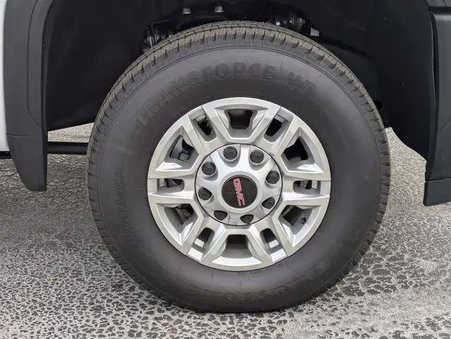 2026 GMC Sierra 2500HD Crew Cab, Standard Bed, SLE, 4WD