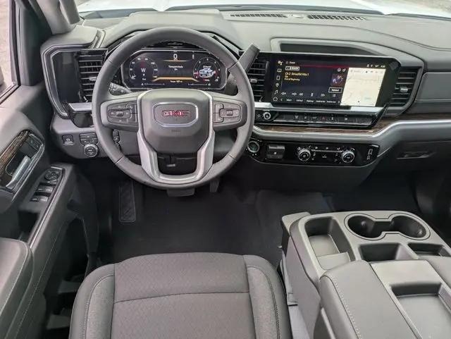 2026 GMC Sierra 2500HD Crew Cab, Standard Bed, SLE, 4WD