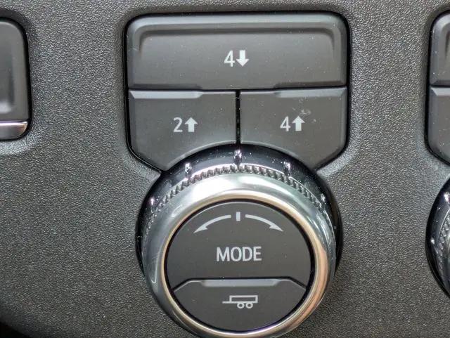2026 GMC Sierra 2500HD Crew Cab, Standard Bed, SLE, 4WD