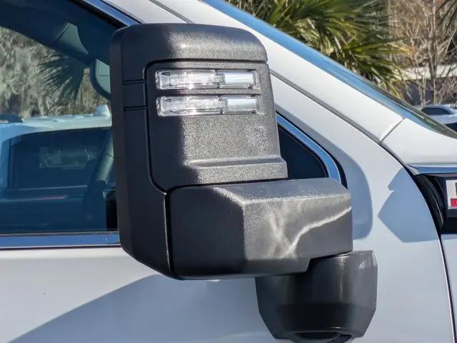 2026 GMC Sierra 2500HD Crew Cab, Standard Bed, SLE, 4WD