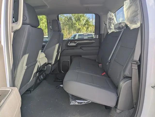 2026 GMC Sierra 2500HD Crew Cab, Standard Bed, SLE, 4WD