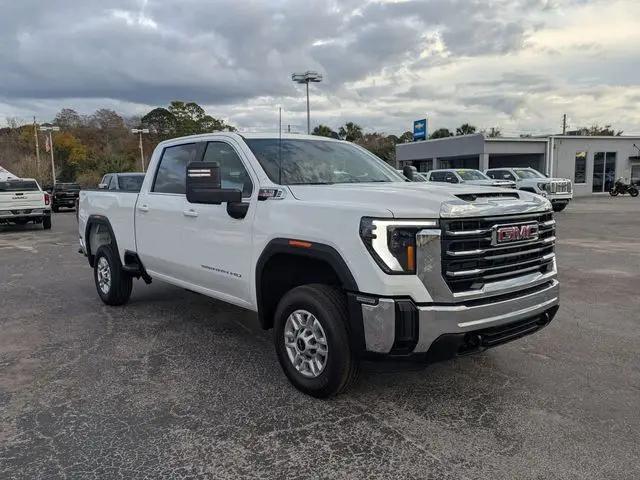 2026 GMC Sierra 2500HD Crew Cab, Standard Bed, SLE, 4WD