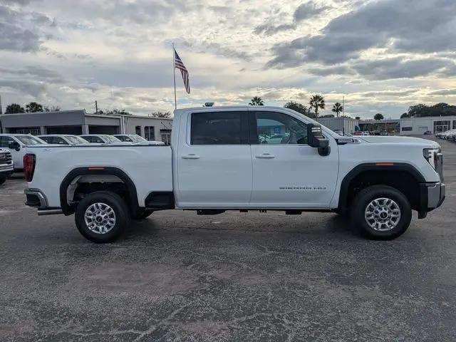 2026 GMC Sierra 2500HD Crew Cab, Standard Bed, SLE, 4WD