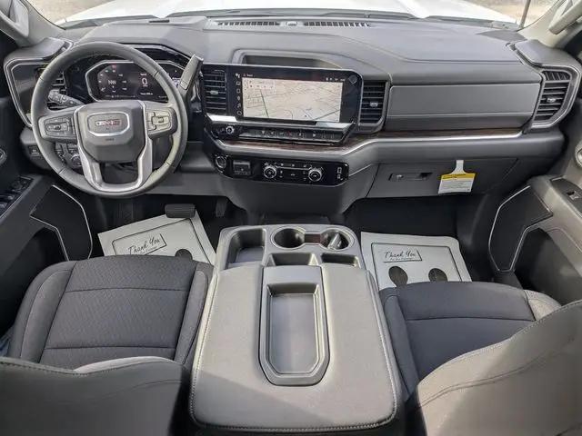 2026 GMC Sierra 2500HD Crew Cab, Standard Bed, SLE, 4WD