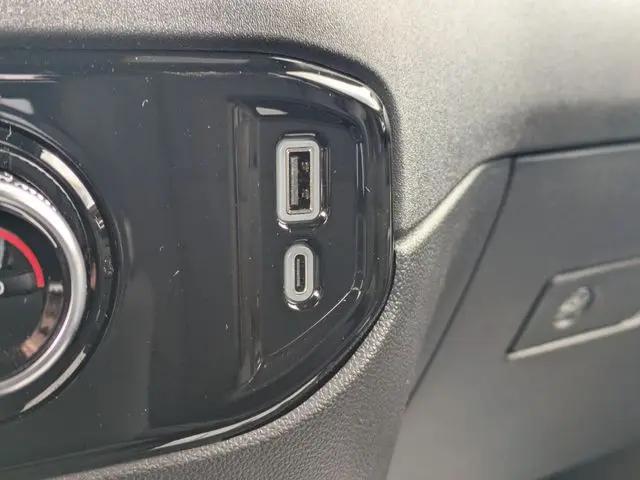 2026 GMC Sierra 2500HD Crew Cab, Standard Bed, SLE, 4WD