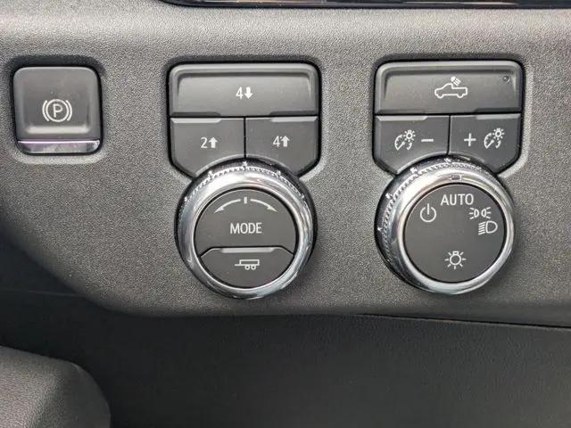2026 GMC Sierra 2500HD Crew Cab, Standard Bed, SLE, 4WD