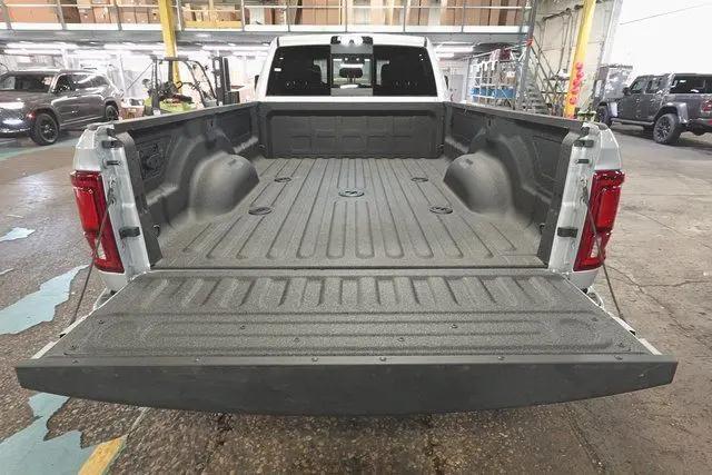 2026 Ram 3500 Laramie Crew Cab 4x4 8' Box