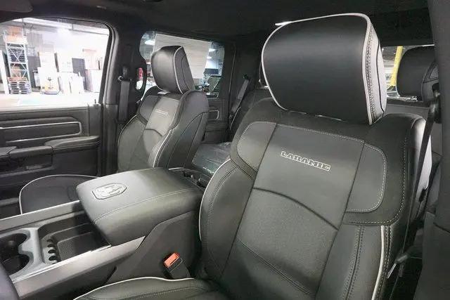 2026 Ram 3500 Laramie Crew Cab 4x4 8' Box