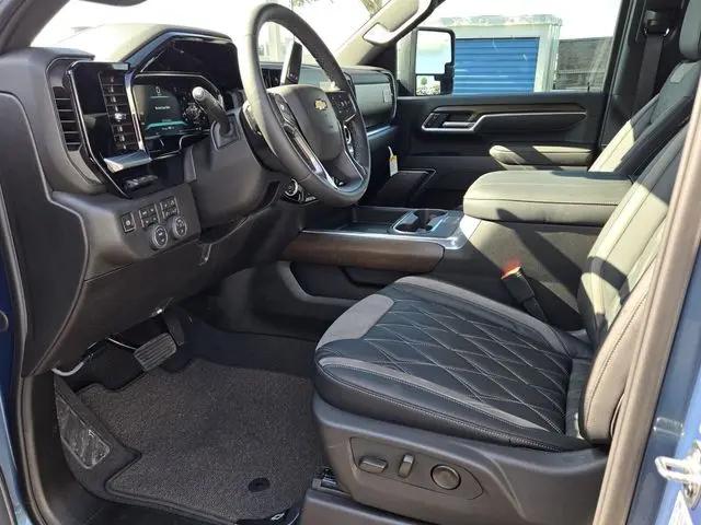 2026 Chevrolet Silverado 3500HD Crew Cab, Long Bed, High Country Dual Rear Wheel, RWD