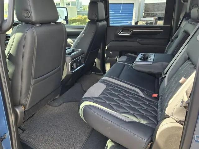 2026 Chevrolet Silverado 3500HD Crew Cab, Long Bed, High Country Dual Rear Wheel, RWD