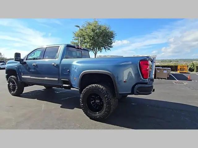 2026 Chevrolet Silverado 3500HD Crew Cab, Long Bed, High Country Dual Rear Wheel, RWD