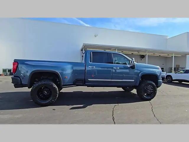 2026 Chevrolet Silverado 3500HD Crew Cab, Long Bed, High Country Dual Rear Wheel, RWD