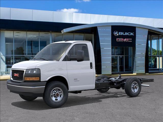 2025 GMC Savana Cutaway Work Van