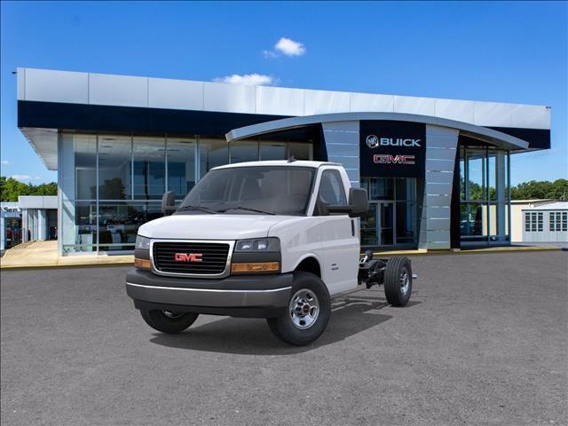 2025 GMC Savana Cutaway Work Van