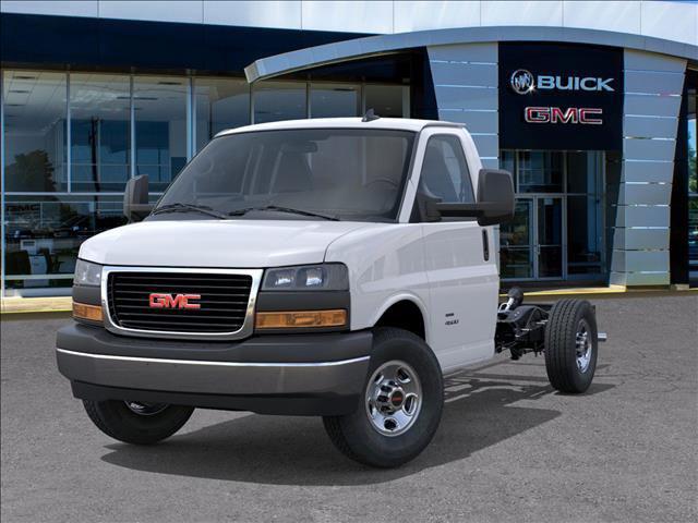 2025 GMC Savana Cutaway Work Van