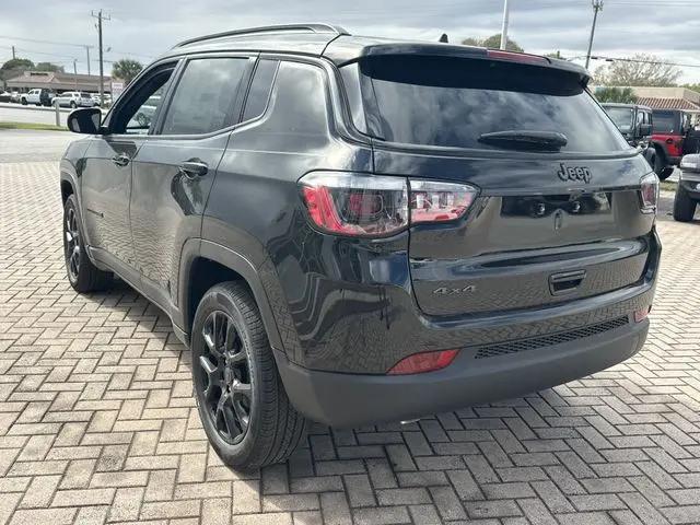 2026 Jeep Compass Latitude Altitude