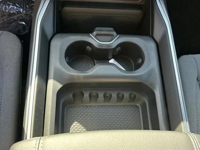 2026 Ram 1500 Big Horn Quad Cab 4x4 6'4" Box