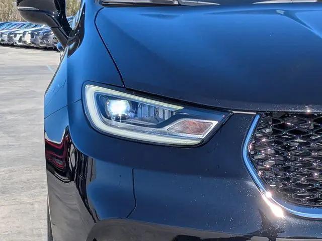 2026 Chrysler Pacifica Select AWD