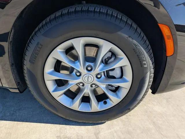 2026 Chrysler Pacifica Select AWD