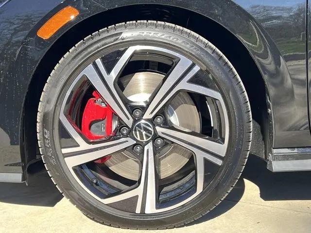 2026 Volkswagen Golf GTI SE