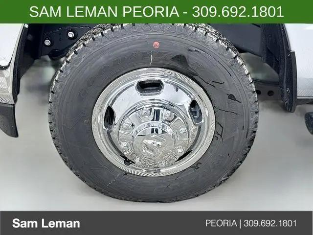 2026 Ram 3500 Tradesman Crew Cab 4x4 8 Box