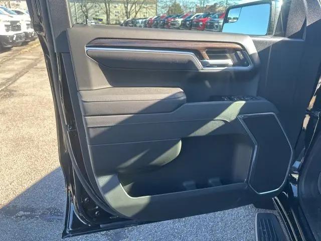 2026 Chevrolet Silverado 1500 4WD Double Cab Standard Bed LT