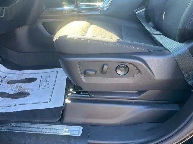 2026 Chevrolet Silverado 1500 4WD Double Cab Standard Bed LT