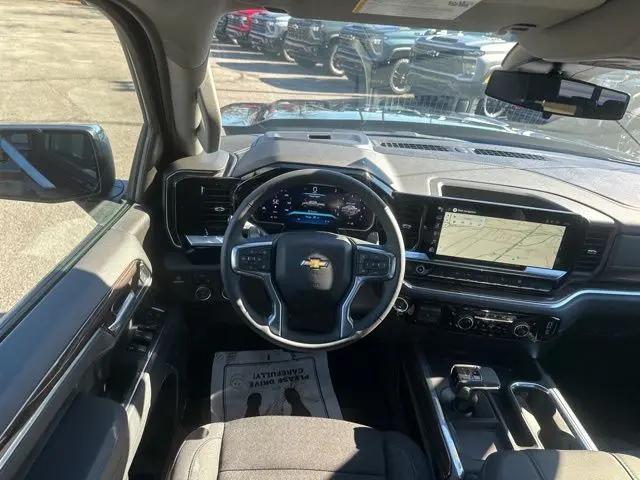 2026 Chevrolet Silverado 1500 4WD Double Cab Standard Bed LT