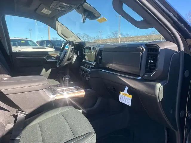 2026 Chevrolet Silverado 1500 4WD Double Cab Standard Bed LT