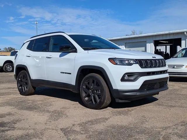 2026 Jeep Compass Latitude Altitude