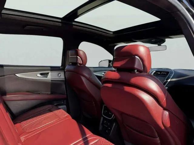 2019 Lincoln Nautilus Black Label