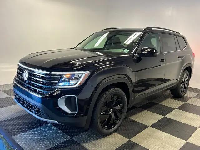 2026 Volkswagen Atlas SE with Technology