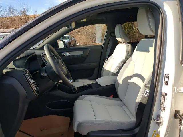 2026 Volvo EX40 Plus, Single Motor Extended Range, Fully electric