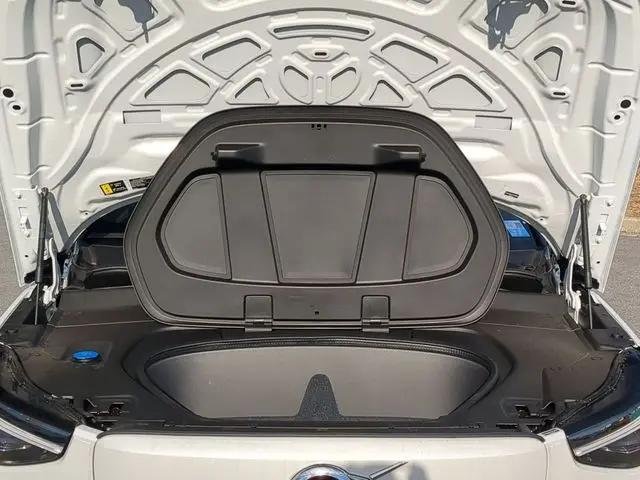 2026 Volvo EX40 Plus, Single Motor Extended Range, Fully electric