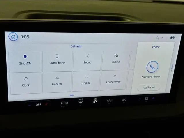 2026 Ford Maverick Lobo Standard