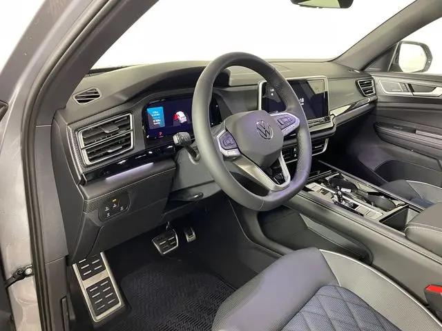 2026 Volkswagen Atlas Cross Sport SEL Premium R-Line