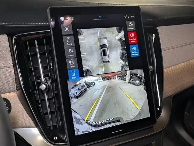 2026 Volvo XC90 Plug-In Hybrid Ultra, T8 AWD, Electric/Gasoline, Bright, 7 Seats