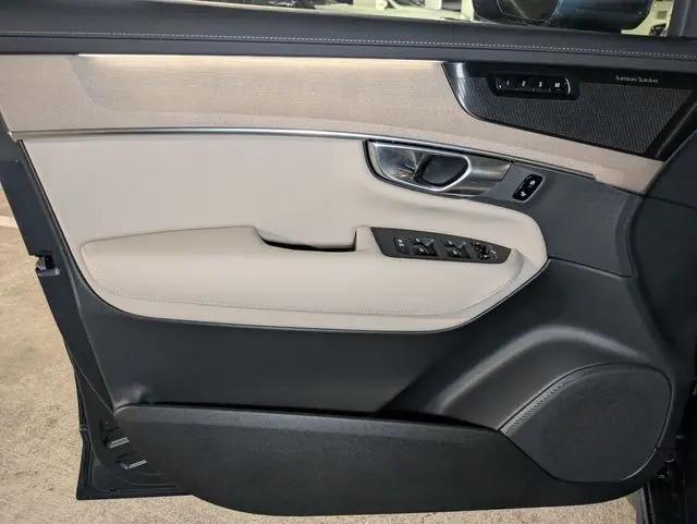 2026 Volvo XC90 Plug-In Hybrid Ultra, T8 AWD, Electric/Gasoline, Bright, 7 Seats