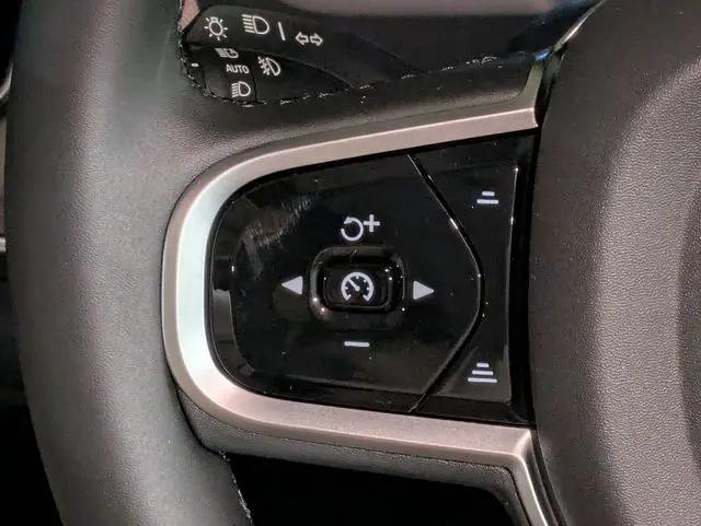 2026 Volvo XC90 Plus, B6 AWD Gas (mild hybrid), Gasoline, Bright, 7 Seats