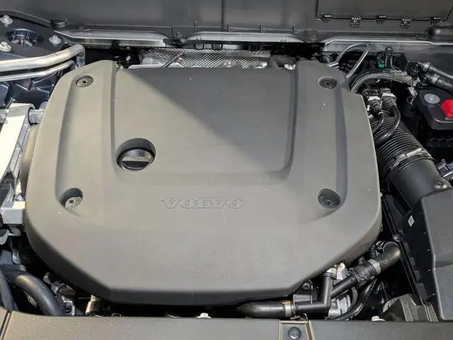 2026 Volvo XC90 Ultra Dark Theme, B6 AWD Gas (mild hybrid), Gasoline, 7 Seats